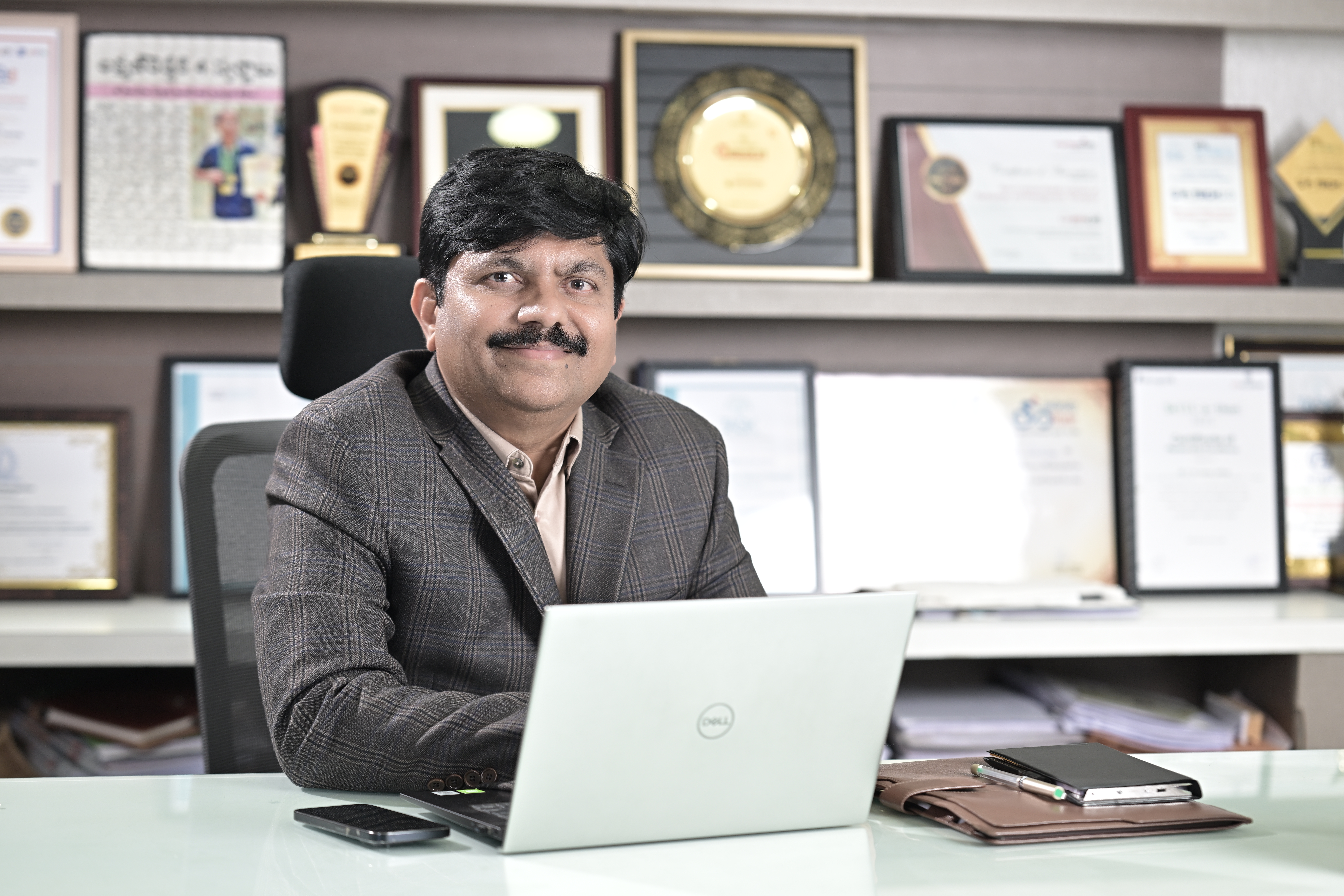 Prof. (Dr.) Sridhar Patthi, Principal